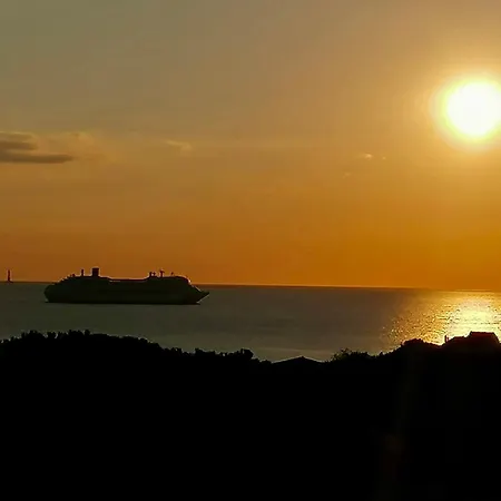 Trois Plages Pleine Апартаменты *